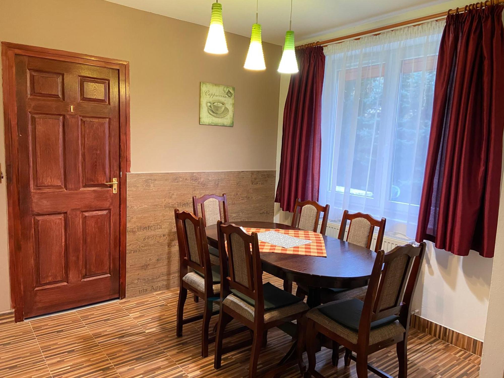 Vadrozsa Vendeghaz-Apartman Демьен Экстерьер фото